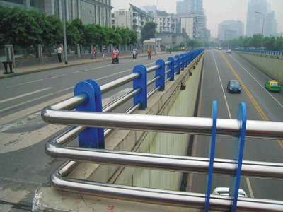 防撞護欄
